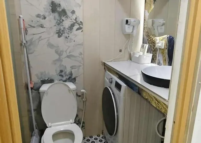 De Rama Unit 1230 Near Moa & Naia